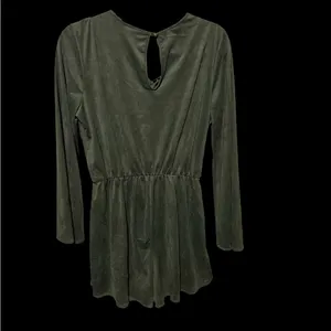 Peppermint (L) Romper Green Suede With‎ Criss Cross Tie Front Pre-Owned thumbnail 2
