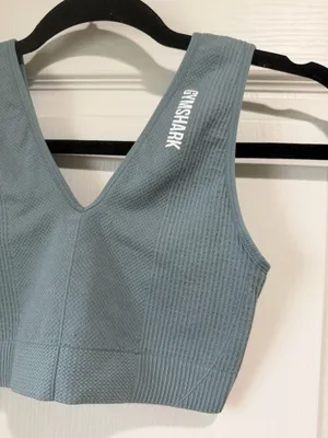 Gymshark crop thumbnail 2