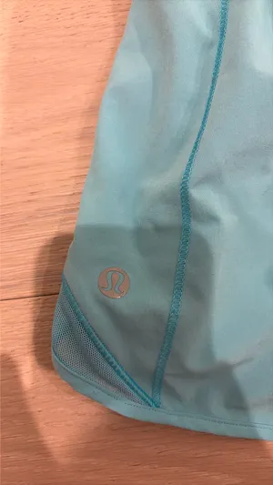 Low-Rise Lululemon Hotty Hot 4" thumbnail 4