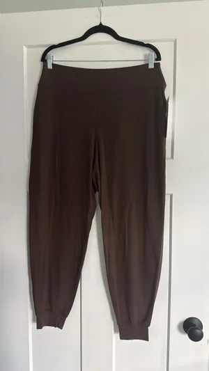 Lululemon Size 12 Align HR 26” Legging Joggers Short thumbnail 3
