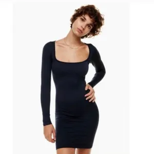 SUNDAY BEST -779 Aritzia Delta Sinch Seamless‎ Long Sleeve Ribbed Dress Navy M thumbnail 2
