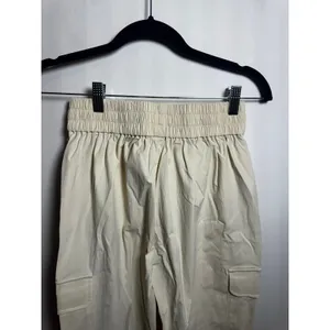 Brand New Halara Women's Size XS White Cargo High Waisted Pants thumbnail 7