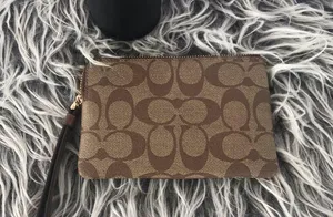 NWT Coach Corner Zip Wrislet In Signature Canvas thumbnail 3