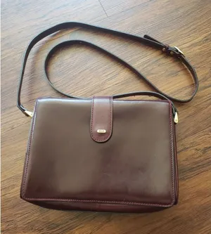 Bally Burgundy Leather Crossbody Bag Vintage Retro Quiet Luxury Designer thumbnail 1