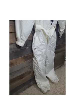 Profile Women’s pink and white ski suit thumbnail 4