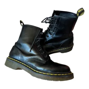 DR MARTENS 1460 Smooth Leather Lace Up Boots Black Ladies size 6 thumbnail 7