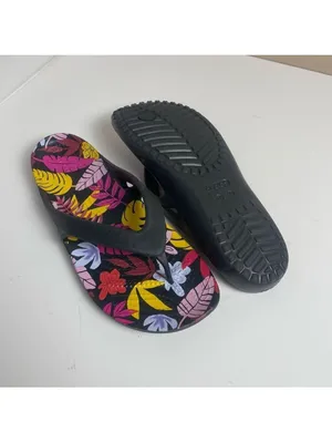 Crocs Summer Tropical Floral Flip Flops - Women’s Size 9 waterproof thumbnail 2