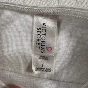 Victoria’s Secret Women’s White Cami Tank Top Size Large Adjustable Straps thumbnail 6