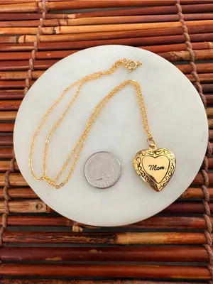 Gold Tone Heart 'Mom' Pendant Locket Necklace on Fine Chain 18” thumbnail 4