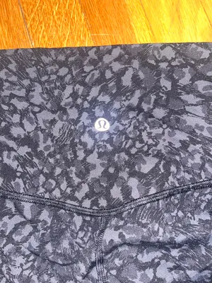 Lululemon Athletic Align High Rise Crop Yoga Pants thumbnail 2