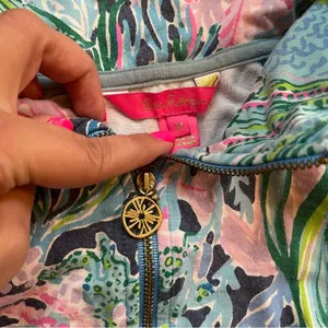 Lilly Pulitzer ocean print half zip pullover size medium thumbnail 3