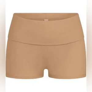 SKIMS Cover Ups Fold Over Shorts NWT thumbnail 4