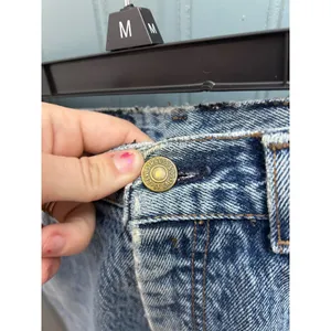 Levis Vintage High Waisted Denim Cutoff Shorts Light Wash Blue Size 24 Button up thumbnail 5