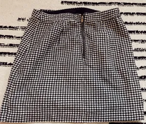 Hollister Black & White Plaid Skirt thumbnail 2
