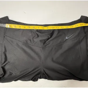 Nike Dri Fit Womens Size XL Black Capri Leggings Yoga Workout Athleisure Walk thumbnail 4