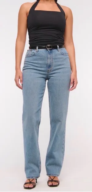 Abercrombie Curve Love 90s Straight Ultra High Rise Jeans 27 Light Wash thumbnail 1