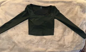 Long Sleeve Old Navy Powersoft Active Crop Top thumbnail 2