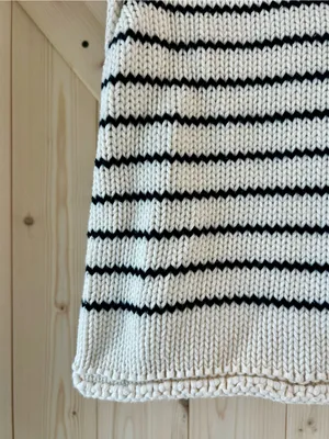 ZARA Cream and Navy Striped Knit Tank thumbnail 3