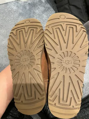 UGG boots thumbnail 4
