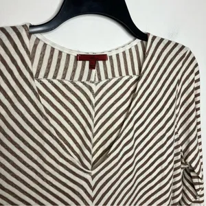 Red BKE‎ striped v-neck top size large thumbnail 5
