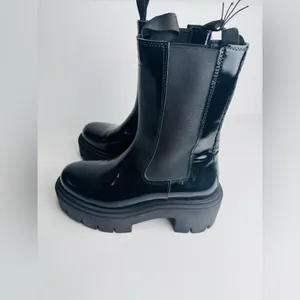 & Other Stories Chunky Platform Chelsea Leather Boots thumbnail 5