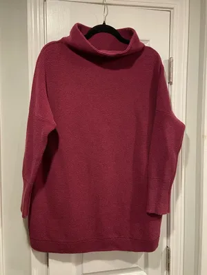 Free People Size S Burgundy Ribbed Mock Neck Sweater Large Oversized Cozy Knit thumbnail 1