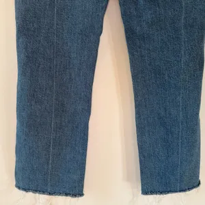 AMO Abigail Jeans in Peaceful Medium Wash Blue Patch Pocket Denim Size 26 thumbnail 12