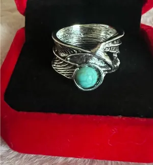 Gorgeous Silver Simulated Turquoise Ring Size 7 thumbnail 1