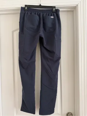 Figs Grey Straight-Leg Cargo Joggers Size S/T thumbnail 6