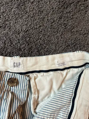 Gap Women’s Shorts thumbnail 3