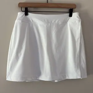 OUTDOOR VOICES Court Skort 4.5″ White Activewear‎ Tennis Pickleball Size L thumbnail 3