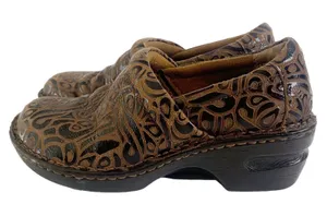 Born BOC Peggy Clogs Women Size 6.5 M Brown‎ Tooled Leather Suede Embossed Shoes thumbnail 1