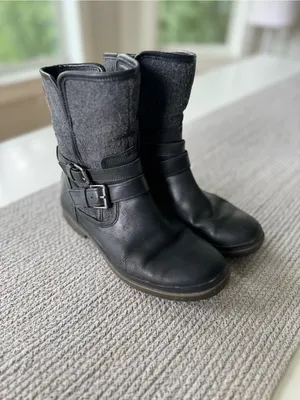 UGG Black Leather Gray Wool Side Zip Moto Boots Booties Size 7 thumbnail 2