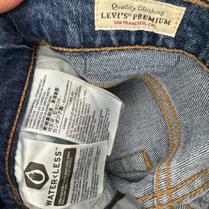 Levi's Premium 501 Original Cropped Womens Jeans High Rise Blue W 26 L 26 NWT thumbnail 10