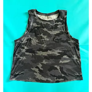 Beyond Yoga Women's M Gray/Black Camo Cropped Tank Top Crew Neck Sleeveless thumbnail 1