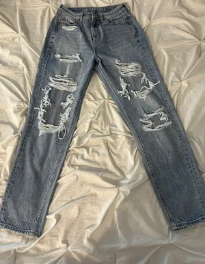 Mom Jeans thumbnail 1