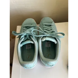 Puma Suede Sneakers 4C Jade Low Top Walking Athleisure Streetwear Sport Casual thumbnail 4