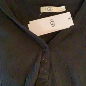 UGG Size Medium Black Ribbed Three Button Long Sleeve Top. New With Tags. thumbnail 8