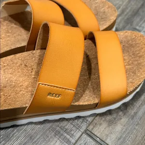Reef Platform Two Strap Sandals Size 8 thumbnail 4