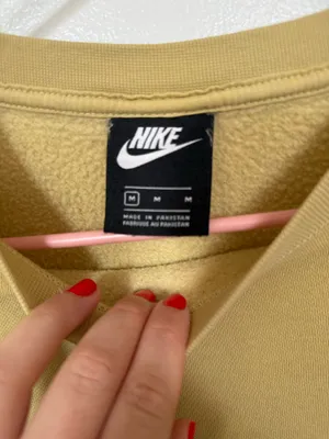 Nike top thumbnail 2