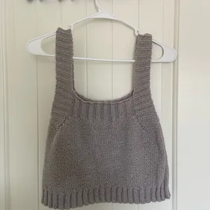 NWOT | Kendall‎ & Kylie women’s knit sweater cropped top — large thumbnail 4