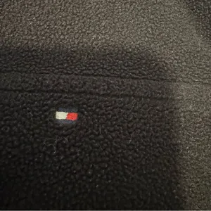 Tommy Hilfiger Women’s Large Black Fleece Full Zip Vest thumbnail 4
