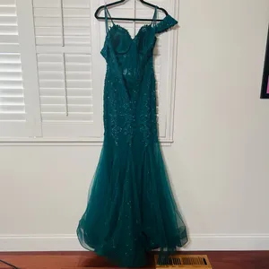 Emerald Green Pageant Prom Gown thumbnail 5