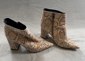 Women’s Size 6 Fux Snakeskin Pointed Toe Block Heel Ankle Boots Tan Brown thumbnail 1