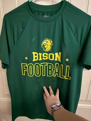 Authentic NDSU shirt Green Size M thumbnail 1
