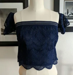 {Victoria's Secret} Navy Lace Top Size Large thumbnail 1