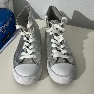 Gotta Flurt Women’s Silver Sequin Disco 2 Hi Top Sneakers Size 9 thumbnail 3