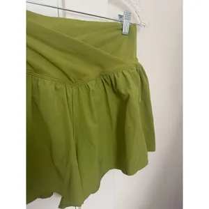 Aerie Offline Real Me Crossover Flowy Shorts Crew Green Active Skort Pocket M thumbnail 12
