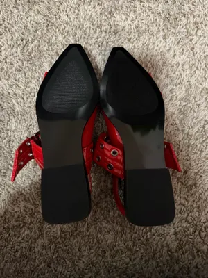 Steve Madden Red Patent Flats with Buckles Size 7 thumbnail 3