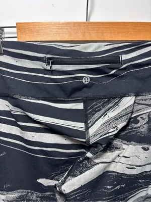 lululemon athletica Black & White Marble-Print Leggings Size 8 thumbnail 3